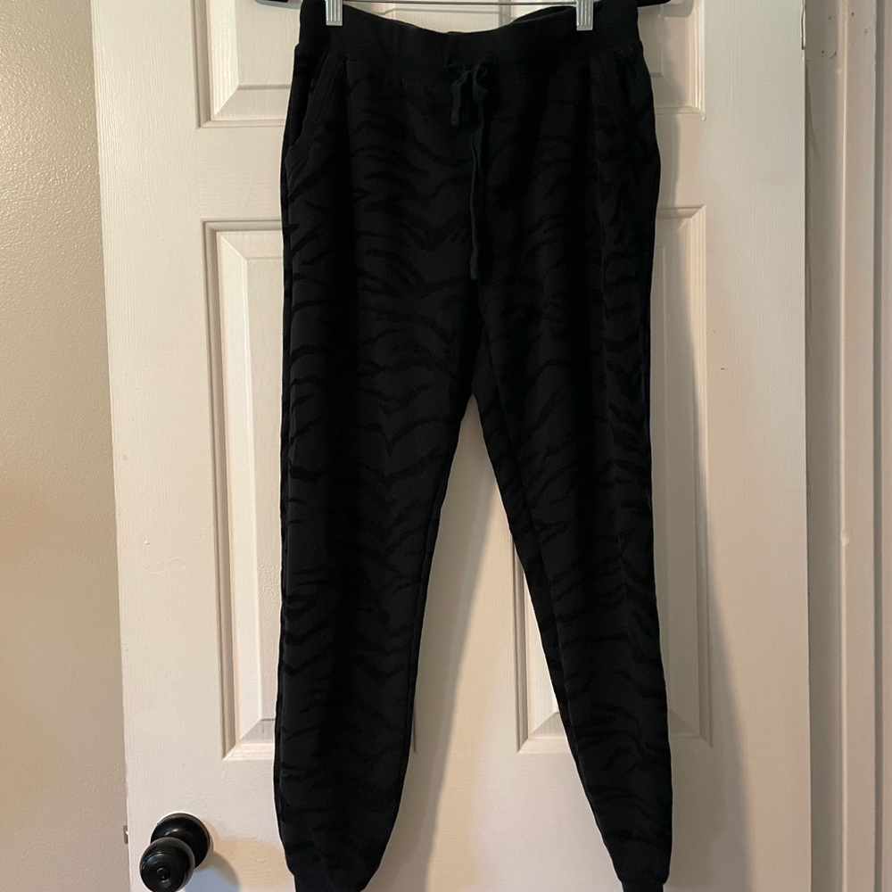 Z Supply Zebra Jogger